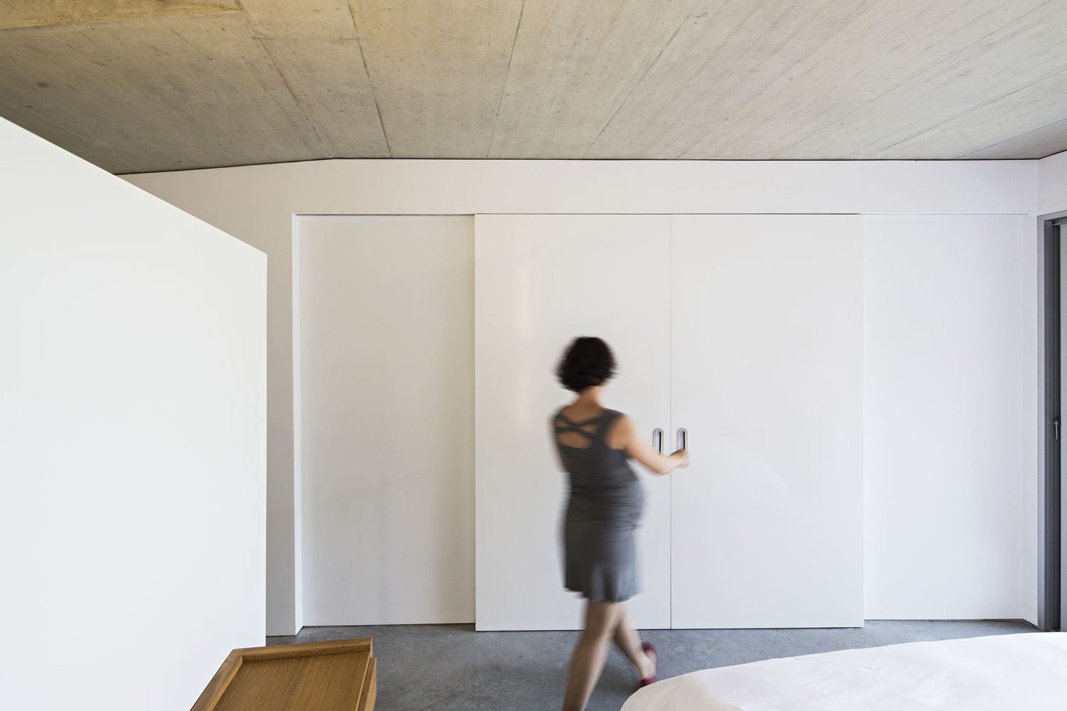 葡萄牙山间宁静住宅-51