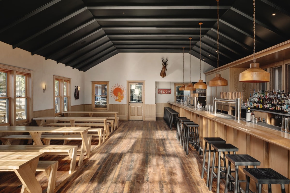 奥斯汀历史民居变身 Stay Put Brewery丨美国奥斯汀丨MAGIC architecture-15