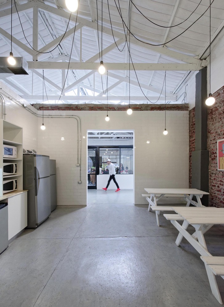 Grupo Sud（旧香水工厂变身高效协作办公空间）-39