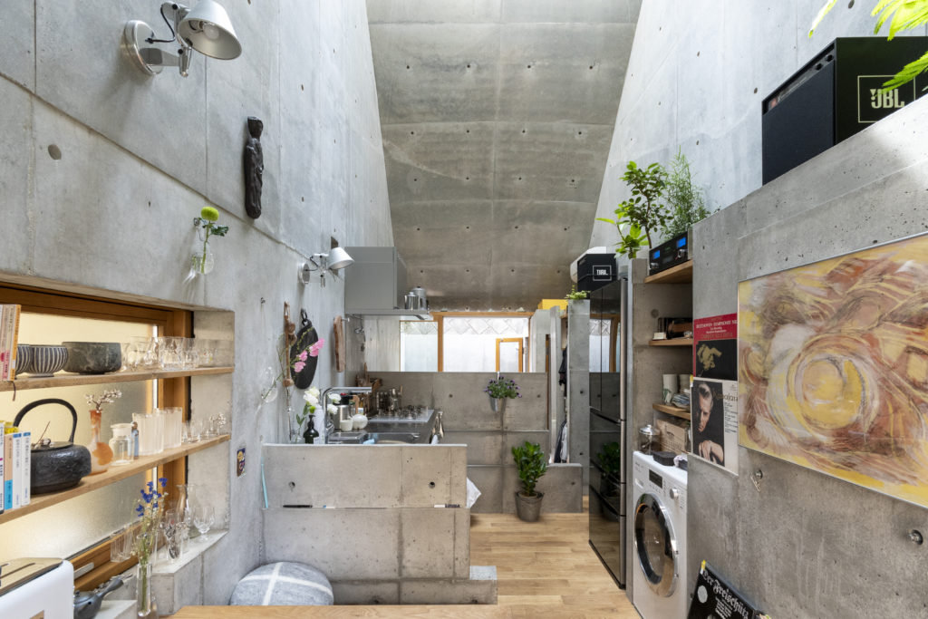 19㎡の家に暮らす極限的にコンパクトな家での豊かで、密度の濃い生活 | Style of Life | 100%LiFE-2