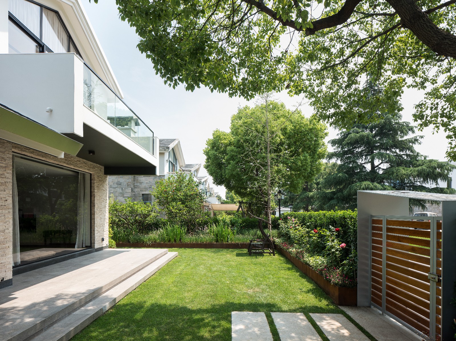 上海 376㎡树屋别墅 | VCDesign 融入自然，打造室内外一体化空间-3