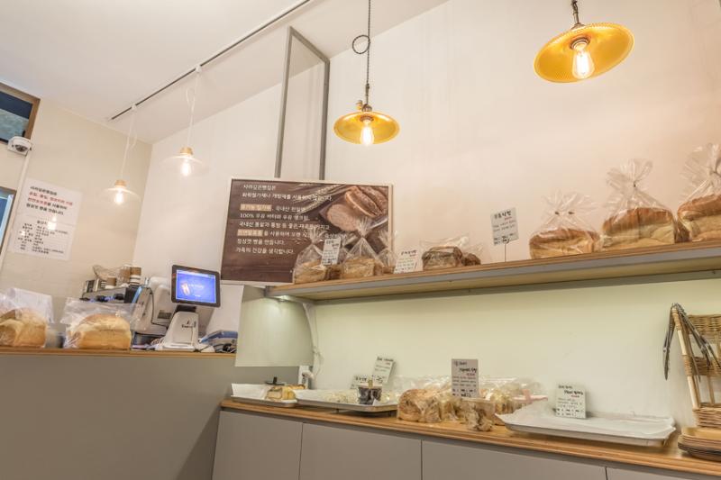 简约 13 坪烘焙店，打造温馨空间-12