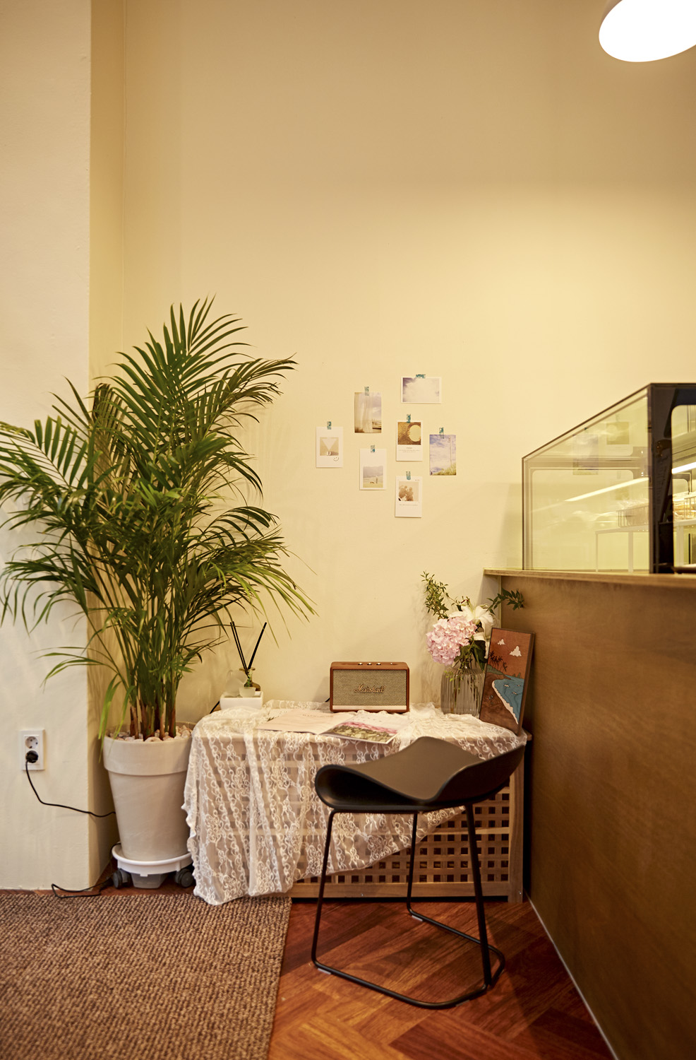 咖啡馆设计 | 愉悦心情的 10 平米咖啡厅-12