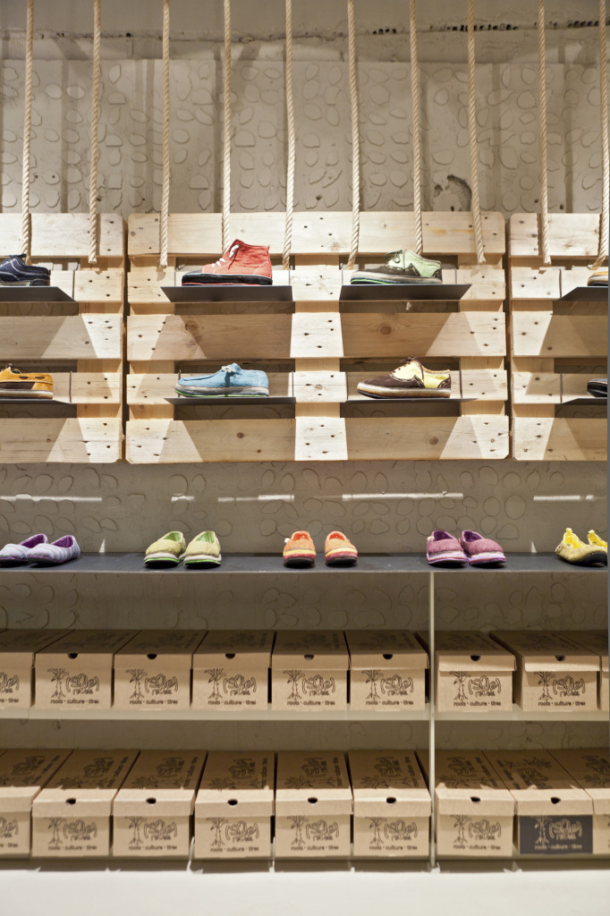 Solerebels Shoe Store Dom Arquitectura-10