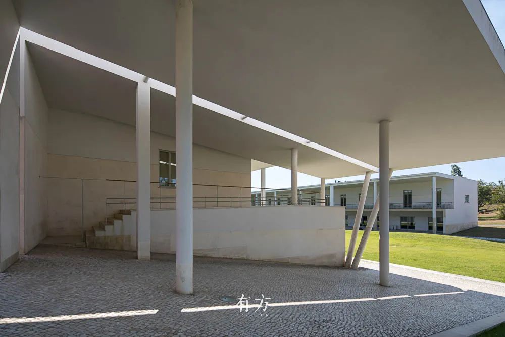 超越几何 · 阿尔瓦罗·西扎的葡萄牙当代建筑之旅丨有方空间国际旅行(深圳)有限公司-54