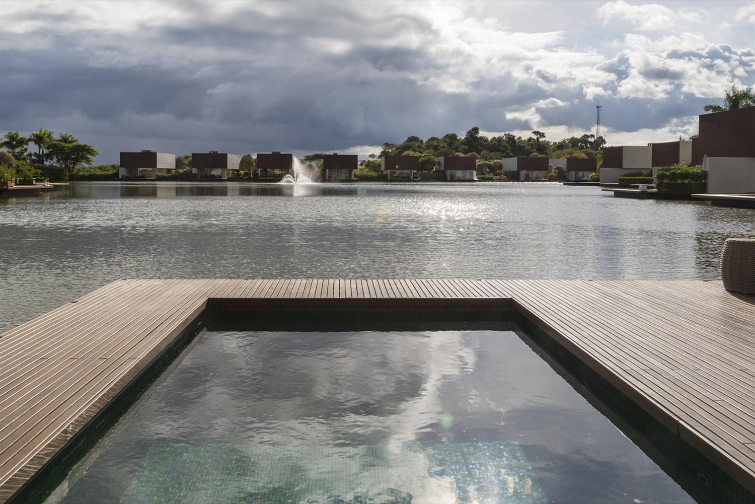 巴西 LORE 建筑事务所的绿色环保周末住宅设计-7