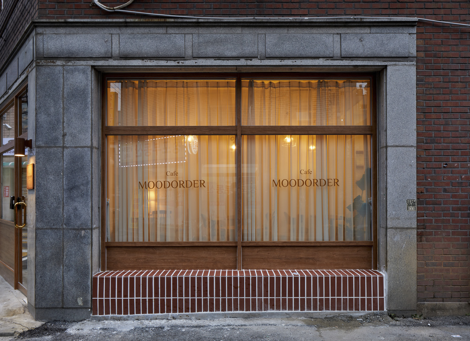 十平米咖啡店，极简设计打造温馨空间-11