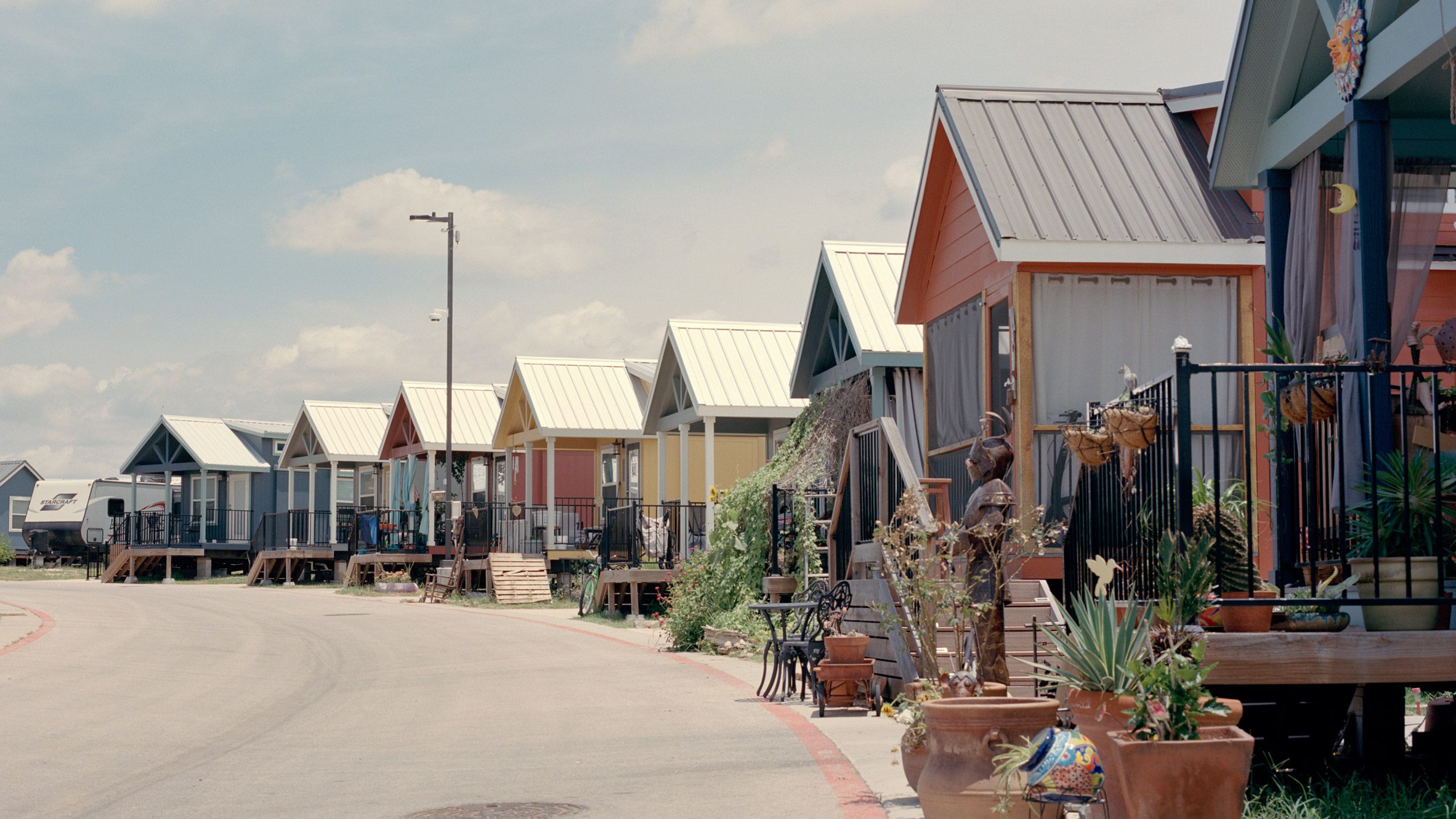 纯 salvage（因Salvage在不同语境有不同准确含义，如打捞物；抢救；废品等，难以明确唯一精准翻译，需更多上下文信息） -0