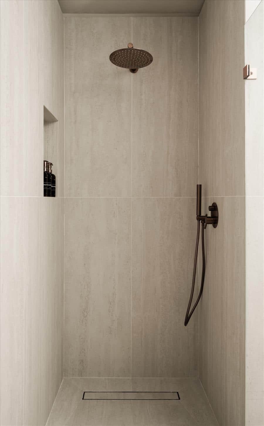 רויטל רודצקי | עיצוב פנים דירה 4 חדרים בגבעתיים - PICKINTERI-18