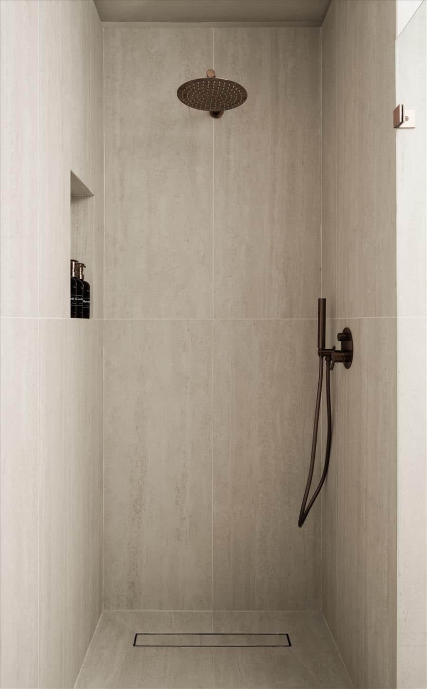 רויטל רודצקי | עיצוב פנים דירה 4 חדרים בגבעתיים - PICKINTERI-18