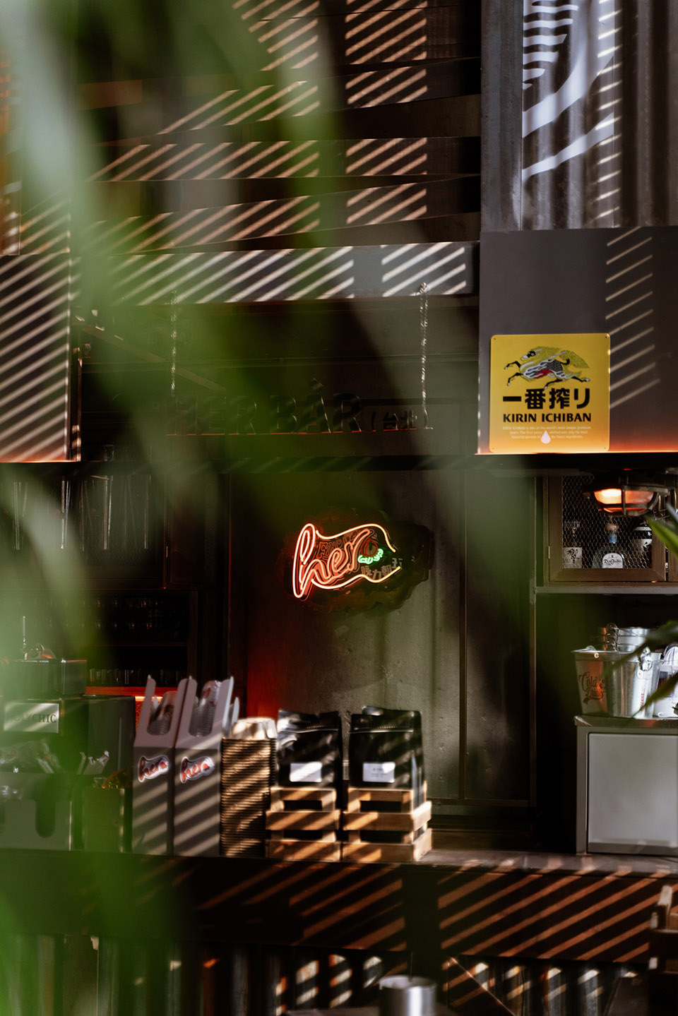 Her Bàr台北成都店丨广西南宁唐木体验咨询公司-22