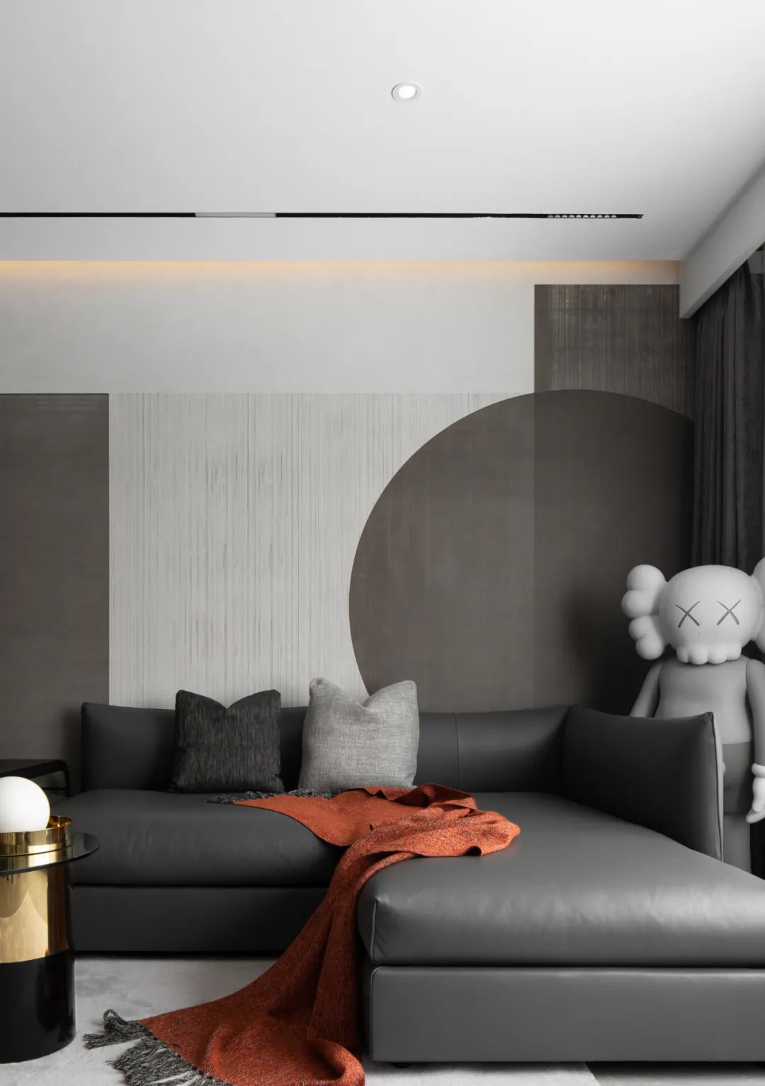 圣日尔曼大道的极简浪漫 | 黑白灰++ 铁锈红的家-37
