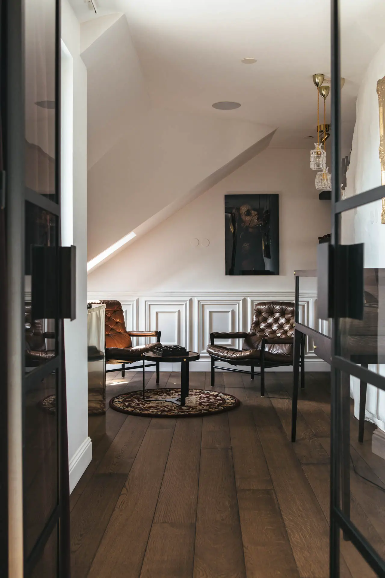 "瑞典斯德哥尔摩复式公寓，打造家庭办公一体化的舒适空间"-5