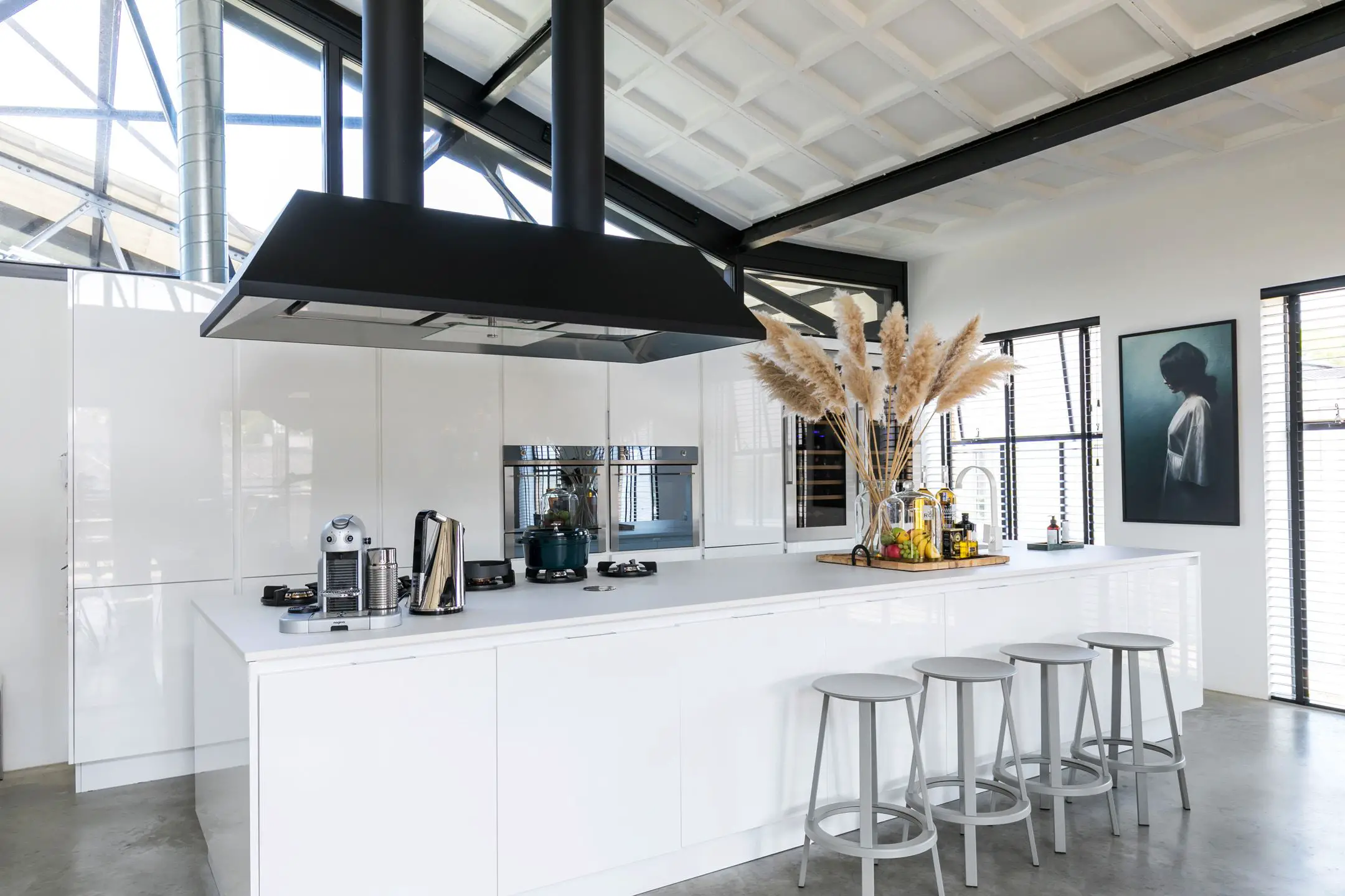 荷兰黑梁 loft 设计,巧妙空间布局引人赞不绝口-6