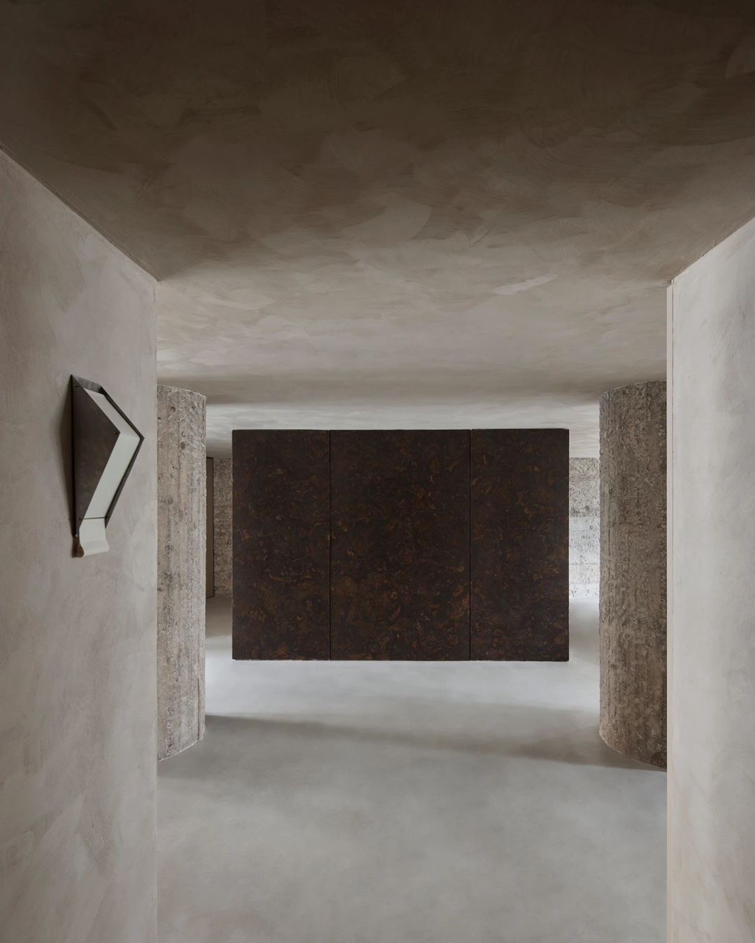 巴西先锋，粗野的极简丨Mariana Schmidt-0