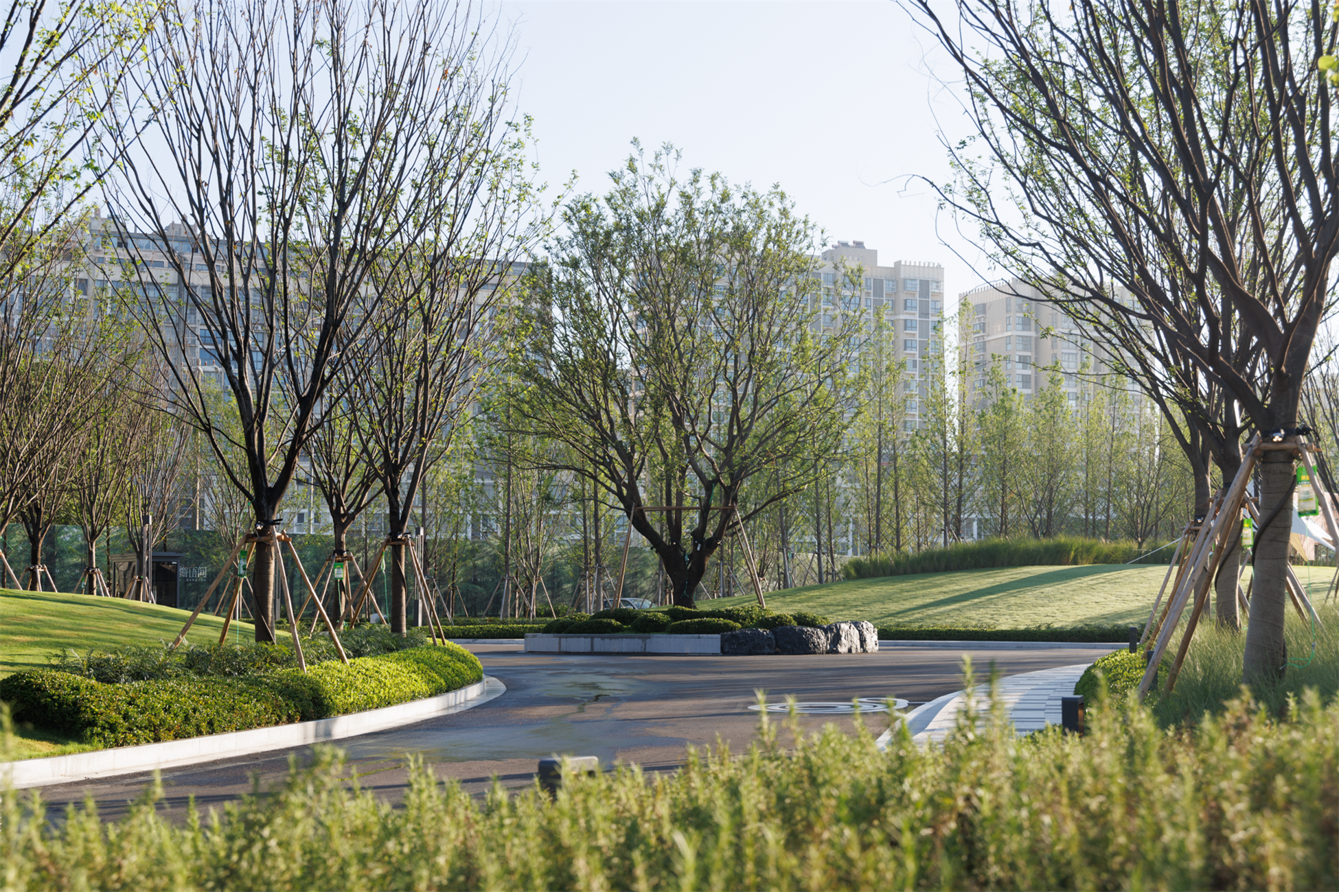 万科檐语间：城市中的原野 公园里的商业 / ROXin容心设计-19