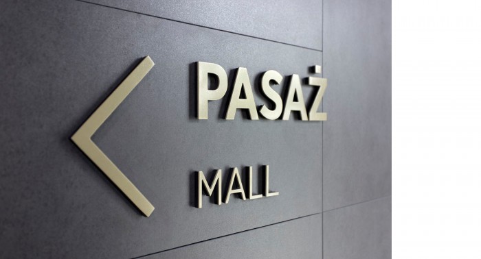 金色庭院购物中心02号卫生间

注：Toalety常见为卫生间之意；Złote Tarasy是波兰华沙一个知名的购物中心，中文一般译为金色庭院购物中心  丨波兰华沙丨Rubicon Architekt Kraków-14