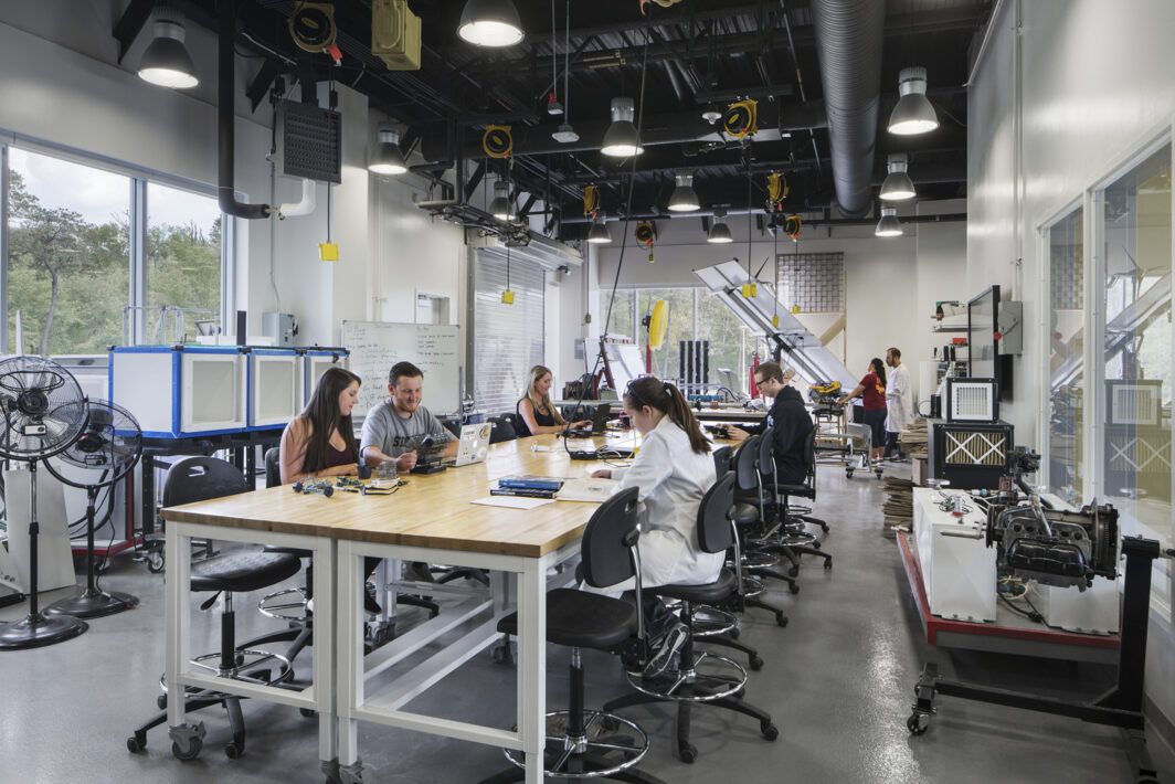 Stockton University: New Science Gateway Complex - Perkins Eastman-4