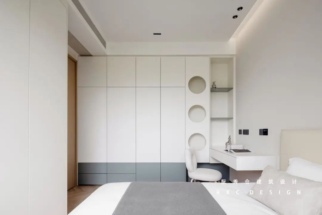 公园里 150㎡原木与灰黑的现代空间丨中国合肥丨阮秀仓建筑设计-36