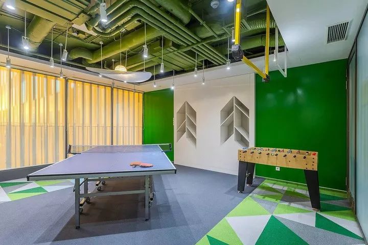 科幻未来主义元素融入的 Thales 泰雷兹办公室设计-35