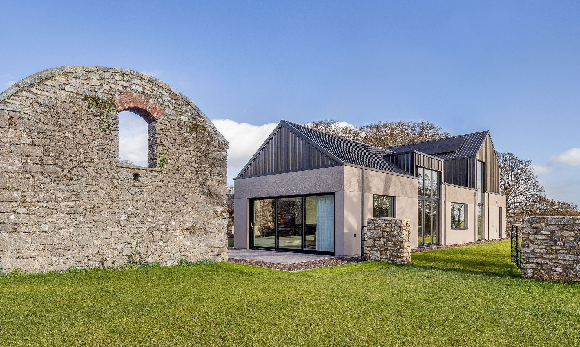 有围墙的花园式住宅丨爱尔兰丨Steve Burke-24