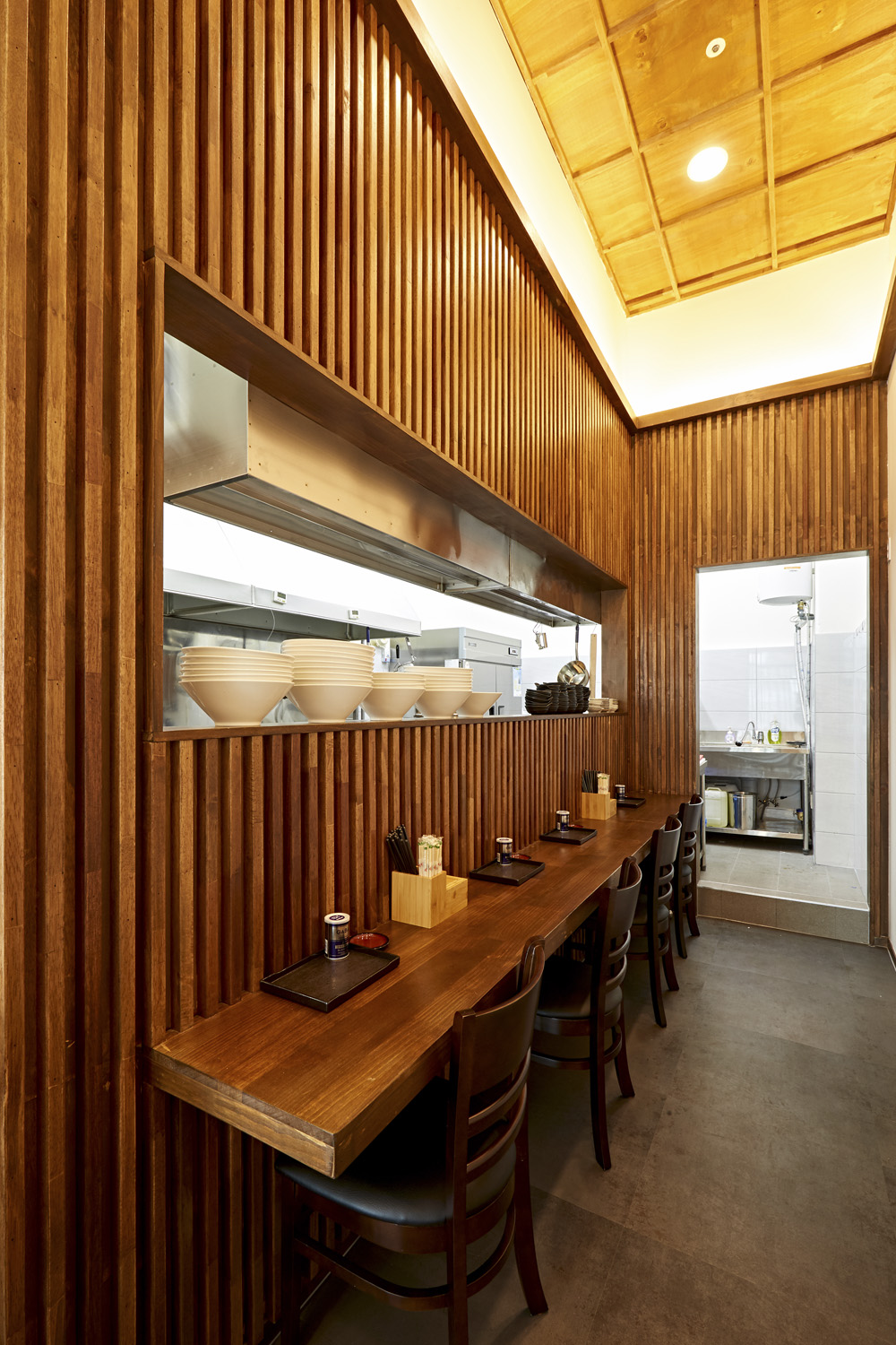 "韩式餐厅设计，白色与木质的完美融合"-13