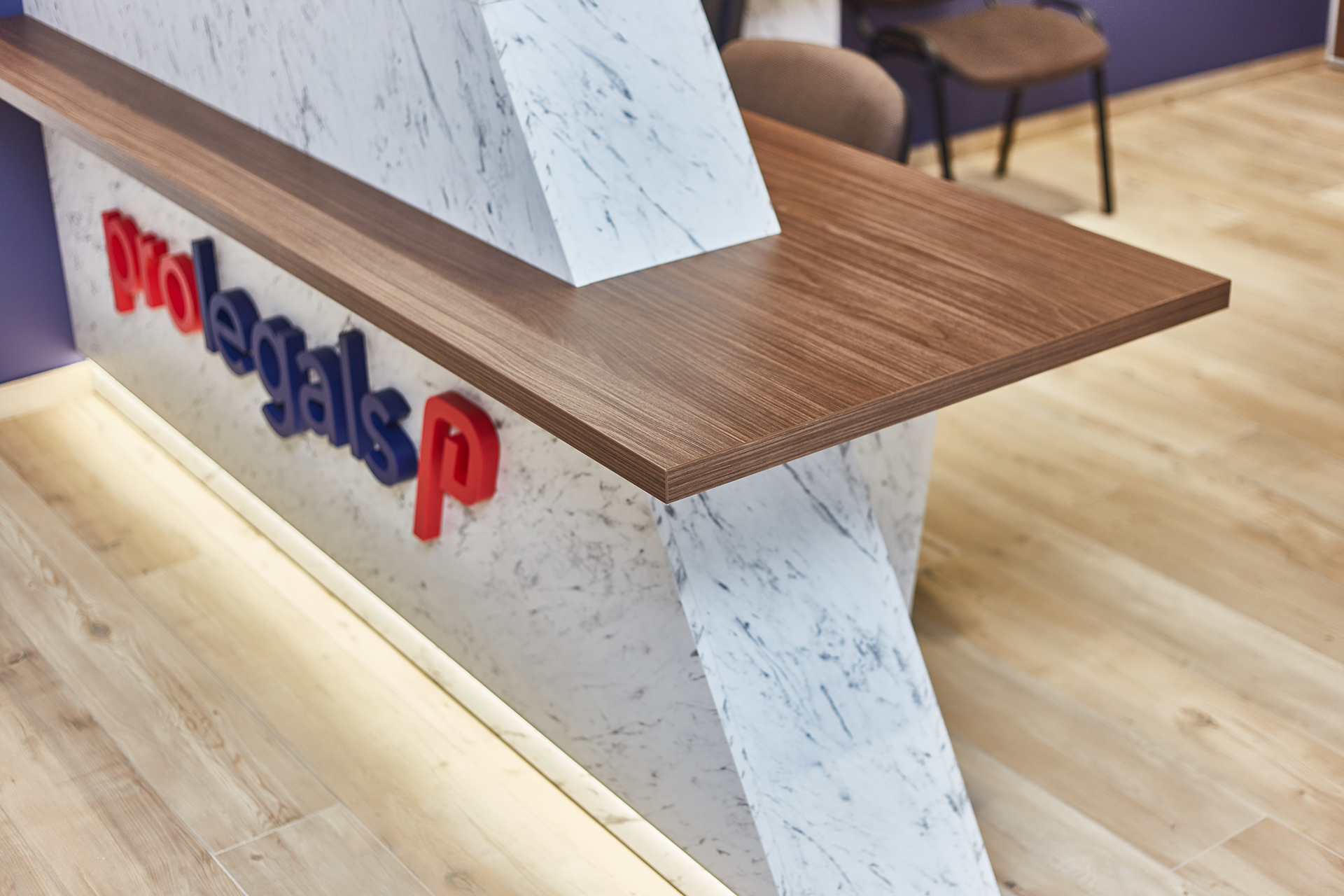 OFFICE OF THE LAW COMPANY: 170 sq.m (Real)-10