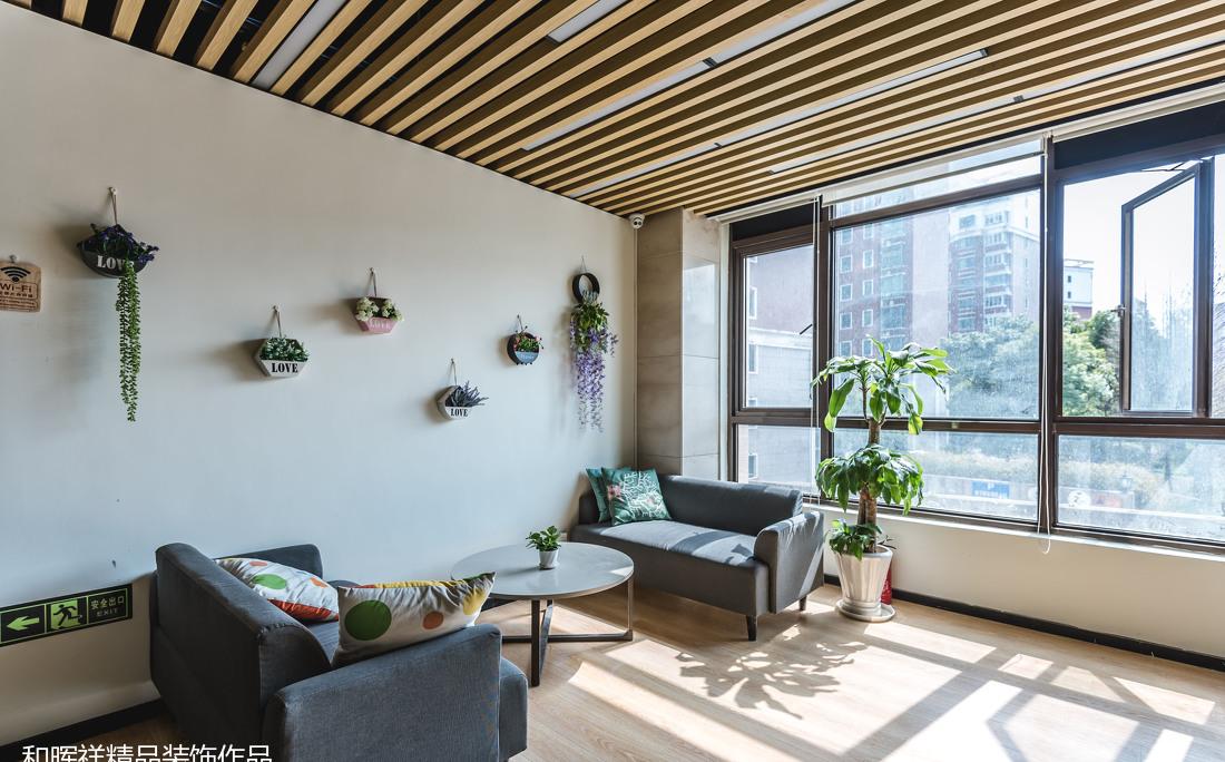 极简主义办公室设计，温馨如家-38