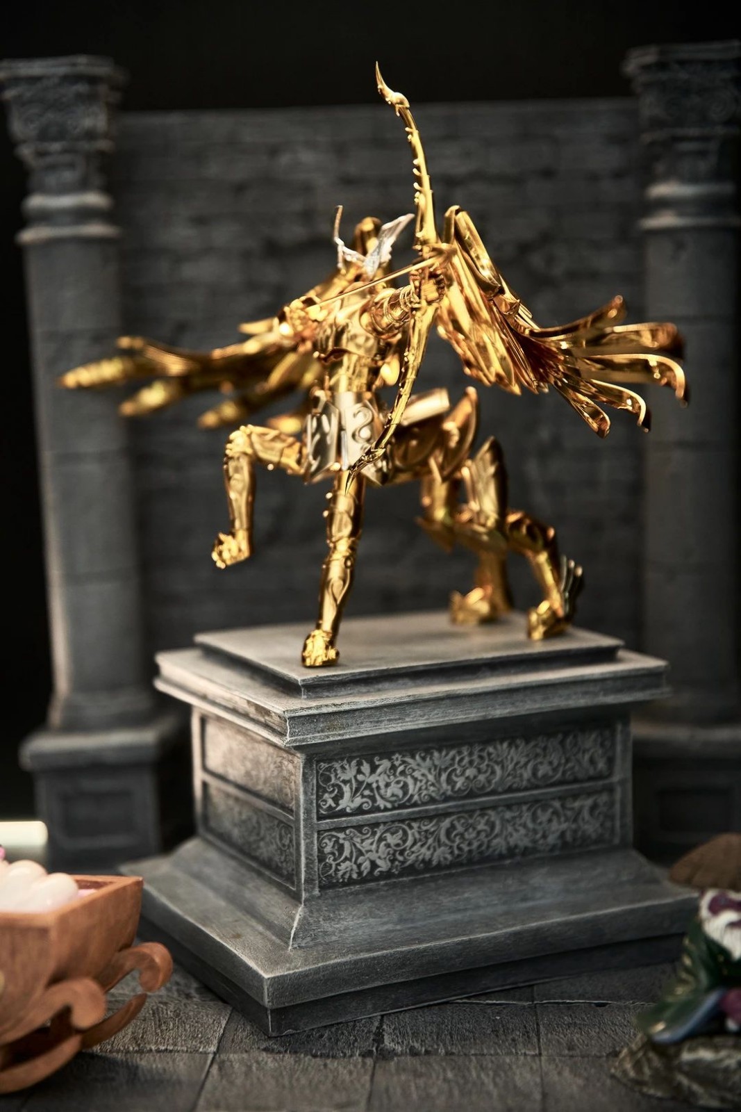 手办迷的现代简约之家 | 悬空背景展柜，红橡实木家具-46