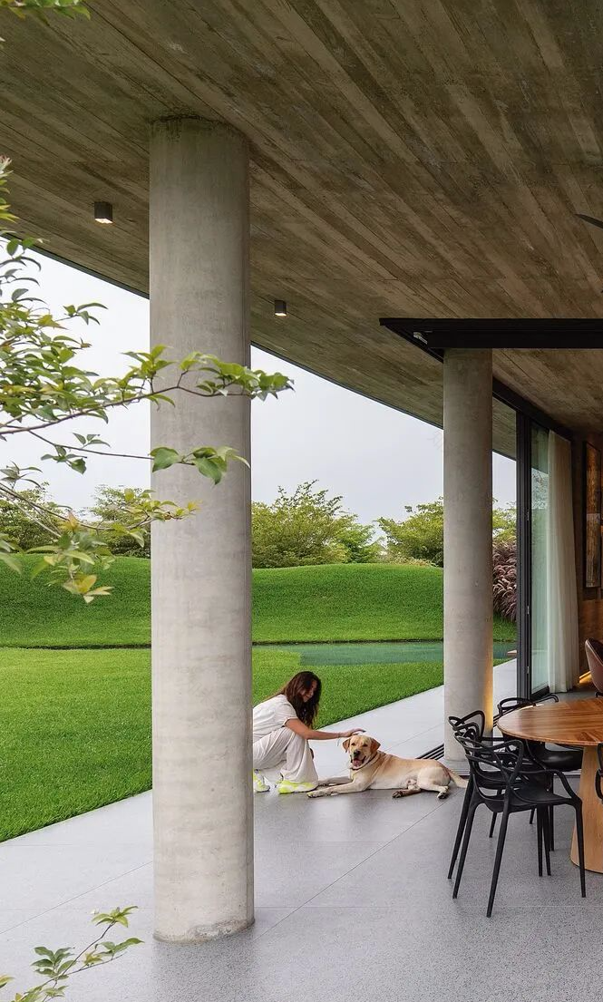 厄瓜多尔 6M 别墅 | 融入自然的简约空间-0