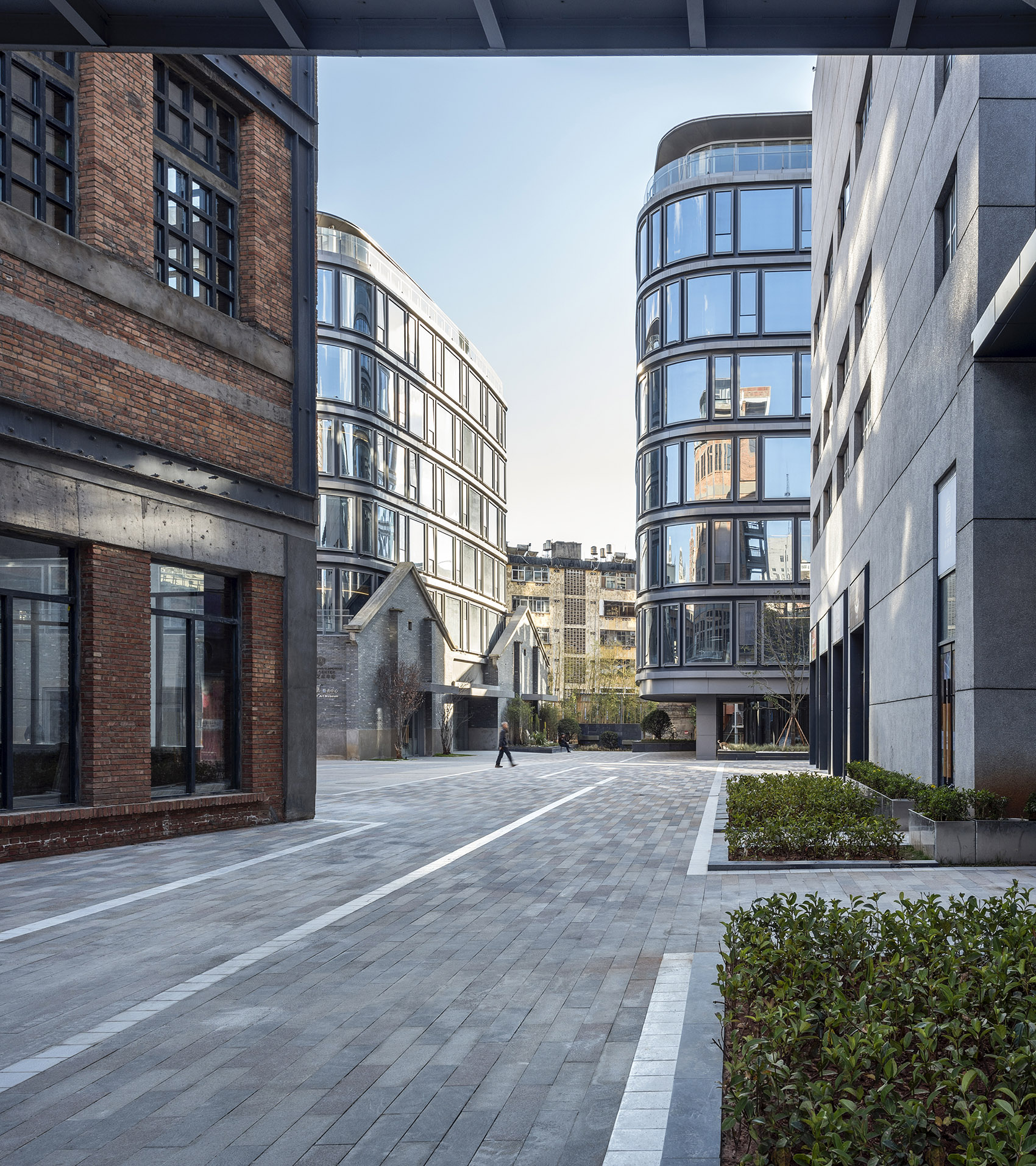 昆明彩云里艺术商业新生共同体 & 原昆明橡胶厂改造 / Kokaistudios-43