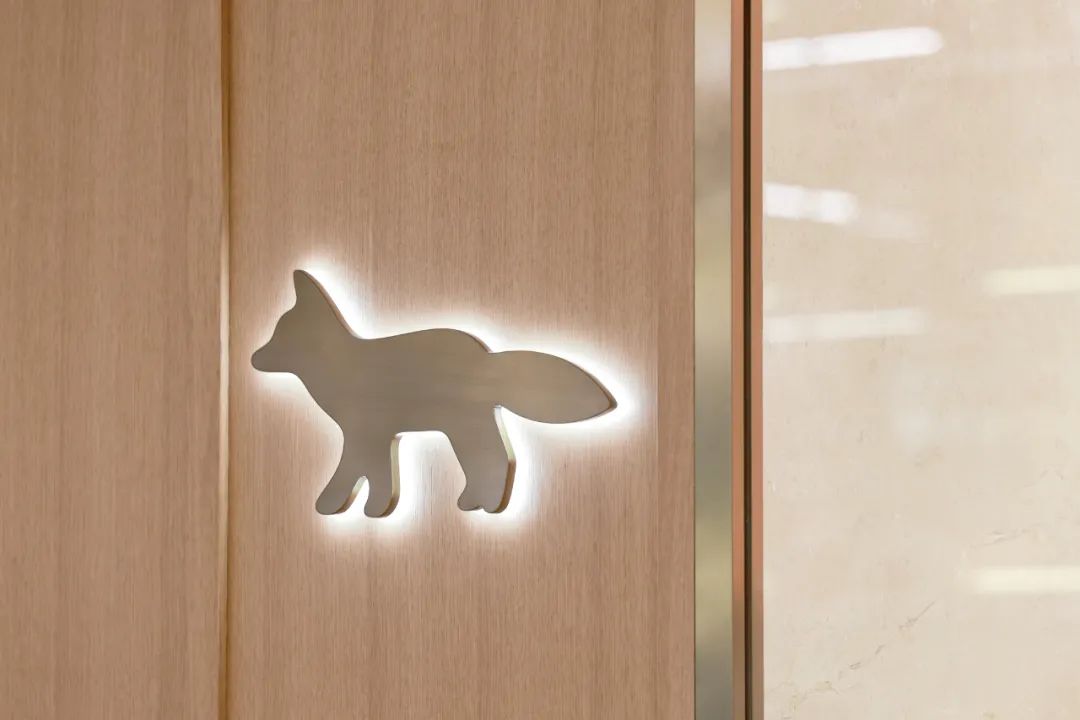 Maison Kitsuné 南京德基广场精品店设计丨中国南京-24