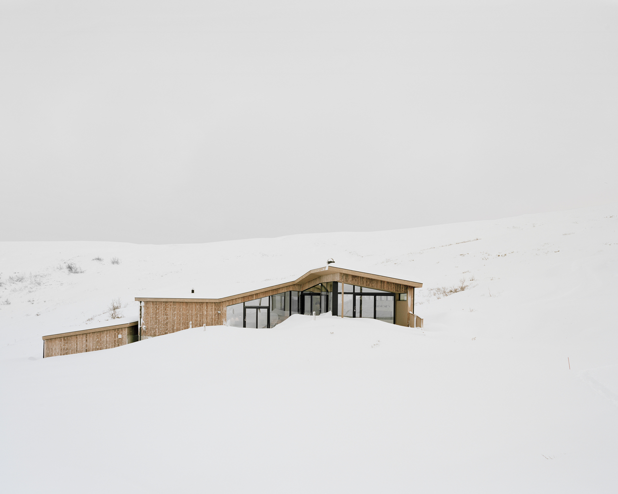 融合自然景观的挪威私人小屋-39