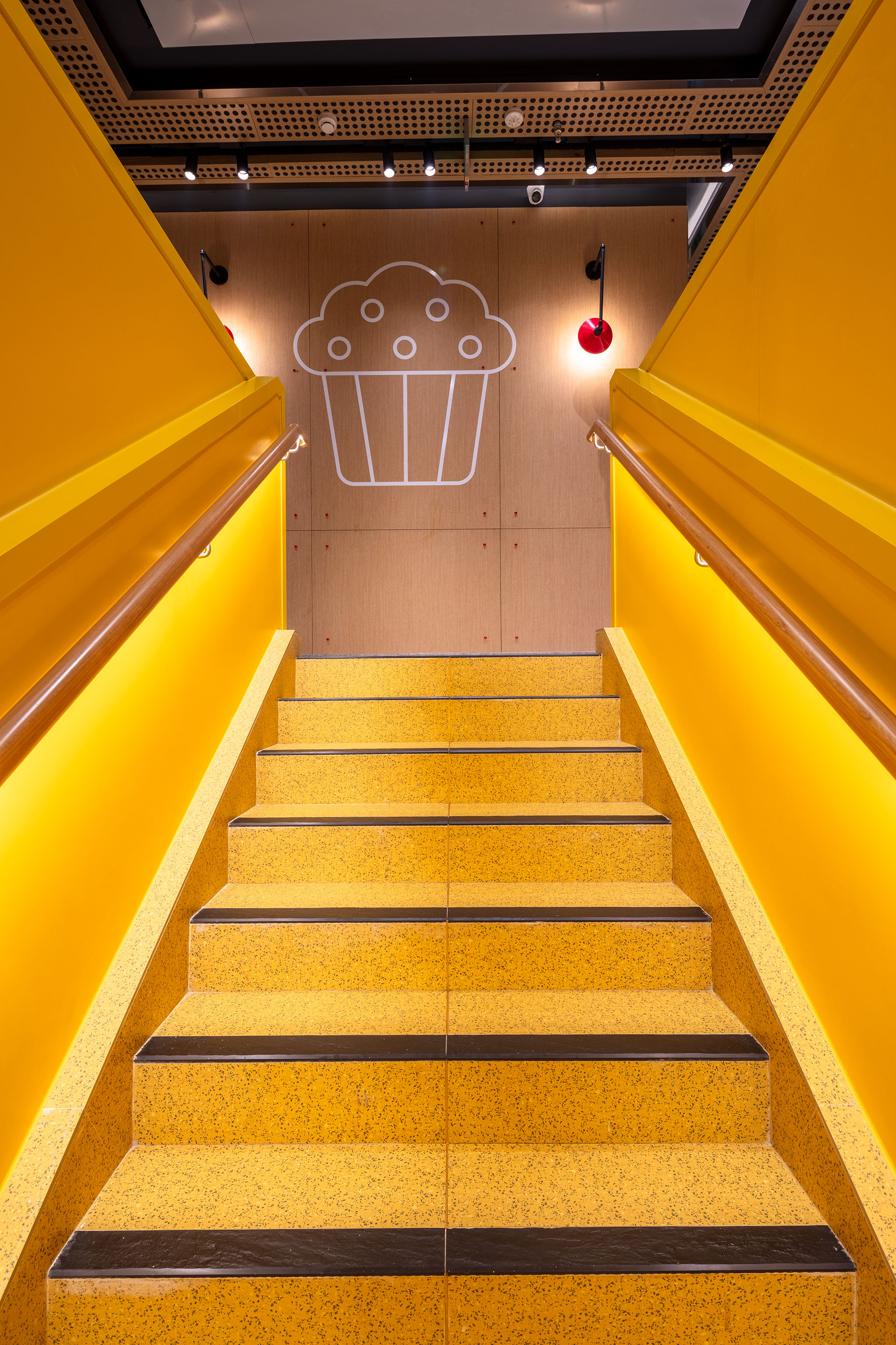 北京第 500 家 RAY 风格综合旗舰店丨中国北京丨INGROUP-19