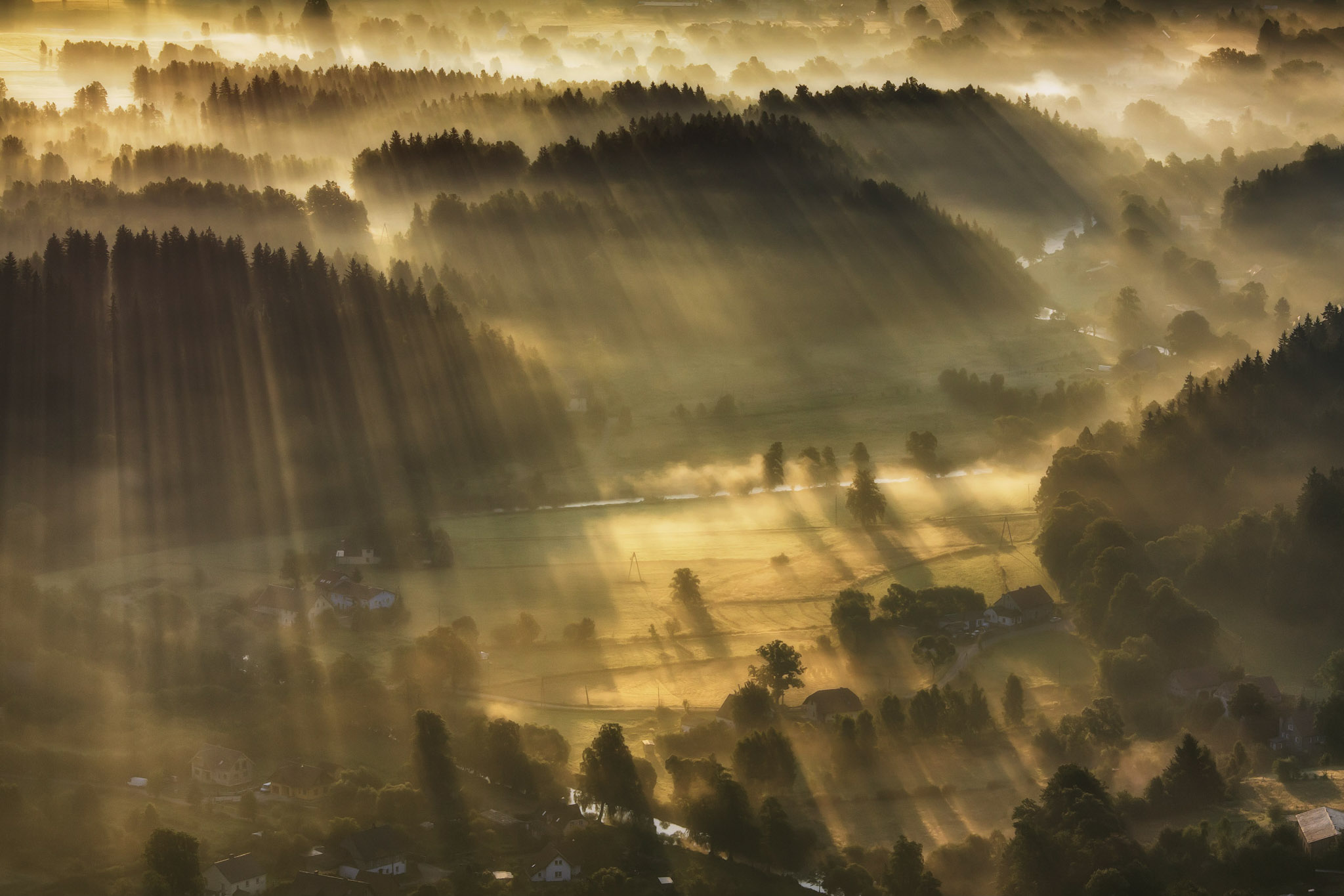 Laser show in Rudawy Janowickie-3