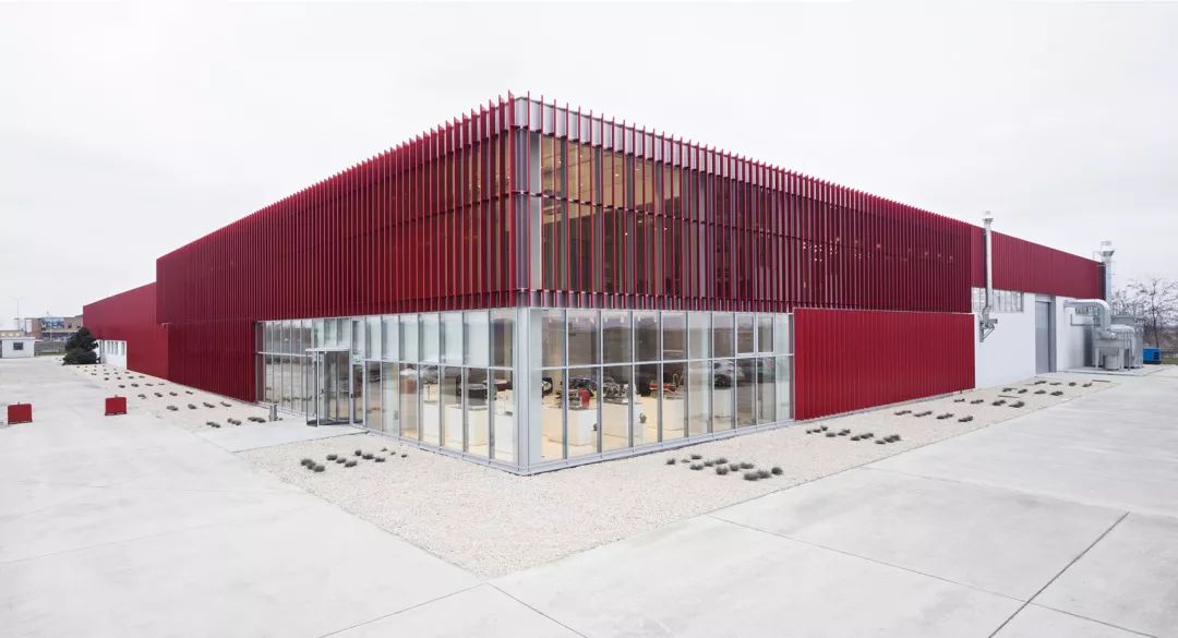 蒂米什瓦拉红色工业地标,展现咖啡机生产魅力-0