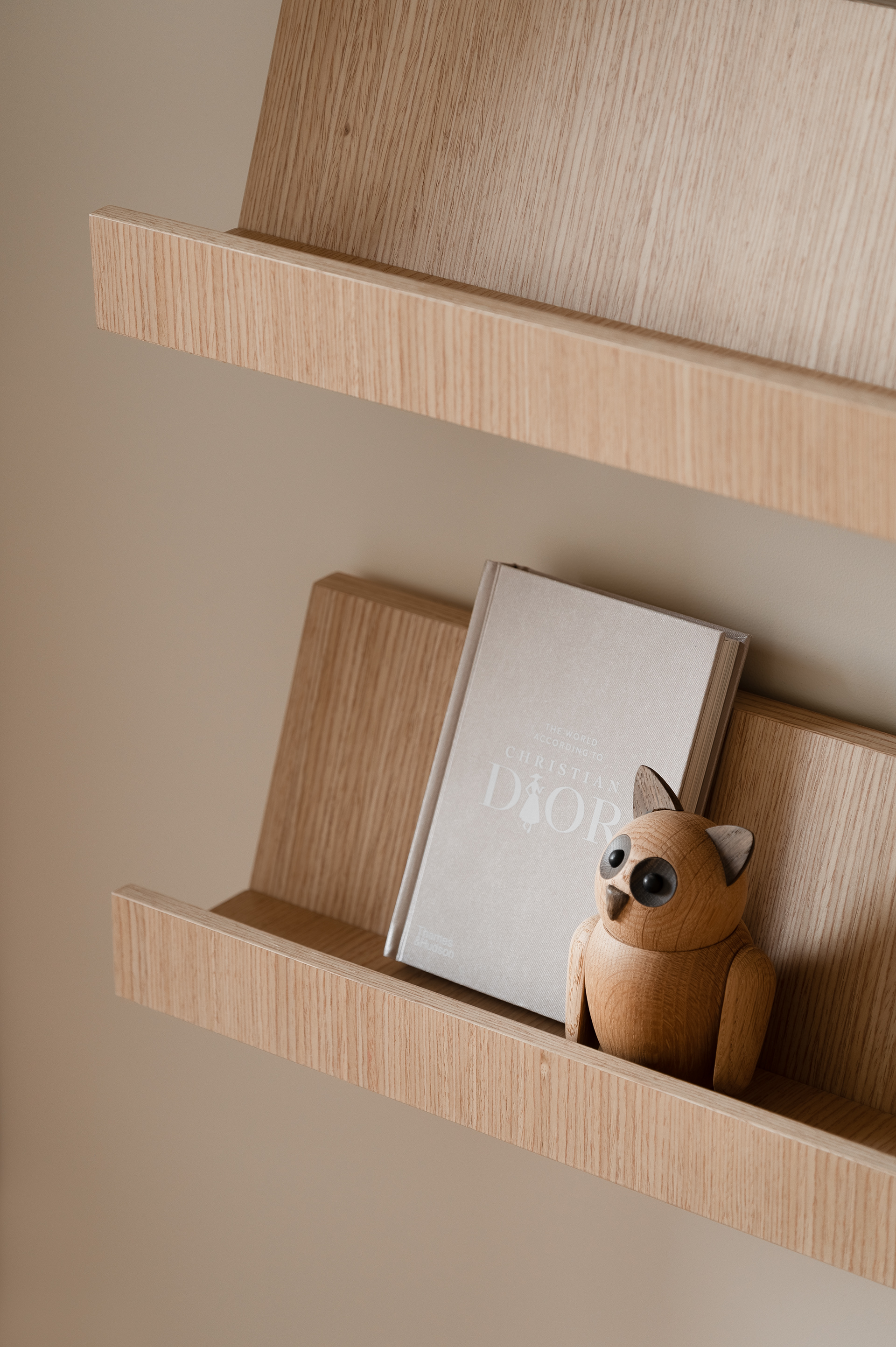 债券；纽带；联系；黏合剂；键；契约；保释金；铐链丨乌克兰基辅丨Bogdanova Bureau-103