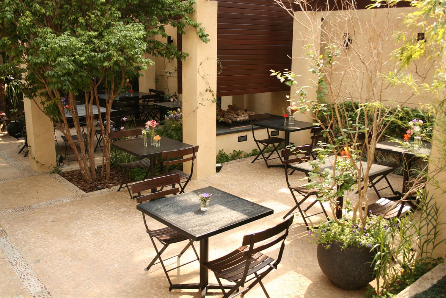 南方法国与意大利托斯卡纳风格餐厅设计-8