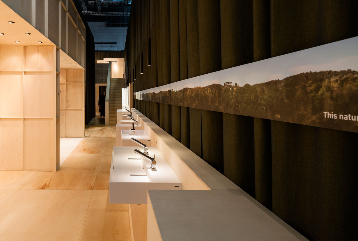 05 04 STAND COSMIC EN LA FERIA ISH 2015 DE FRANKFURT-3