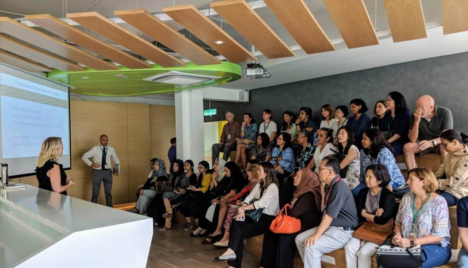 西北卡国际花园学校（注：由于NWKA不清楚具体指代含义，这里按常规音译处理，可能需结合具体背景进一步精准确定） -24