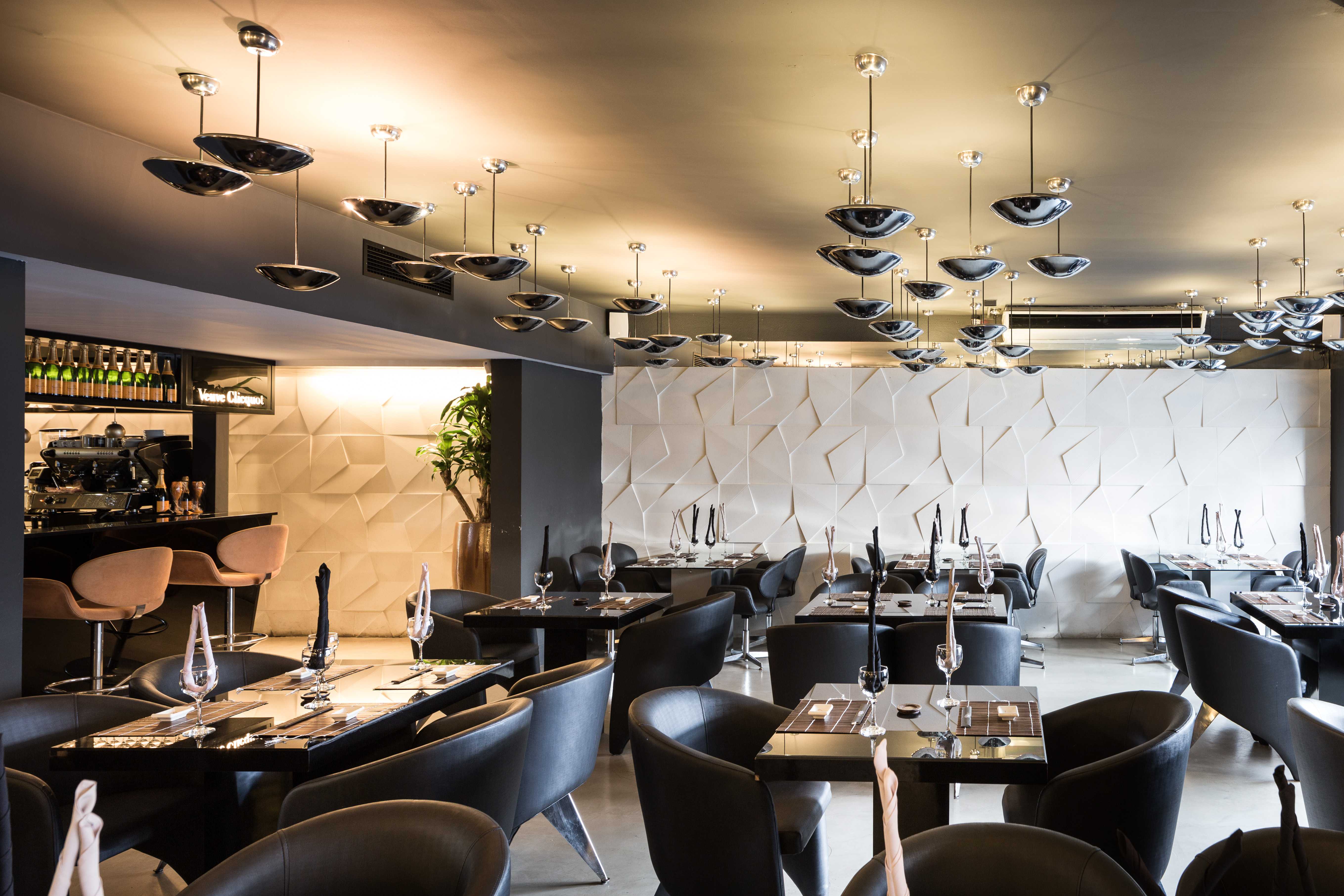 日本现代料理餐厅 Takedo 的精致室内设计-17