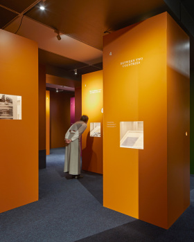 穿越时空的透明迷宫·Beyond Bauhaus 展览设计