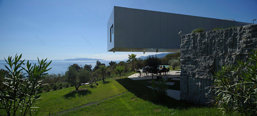 #StoriesOnDesignBy Cunning Cantilevers.-79