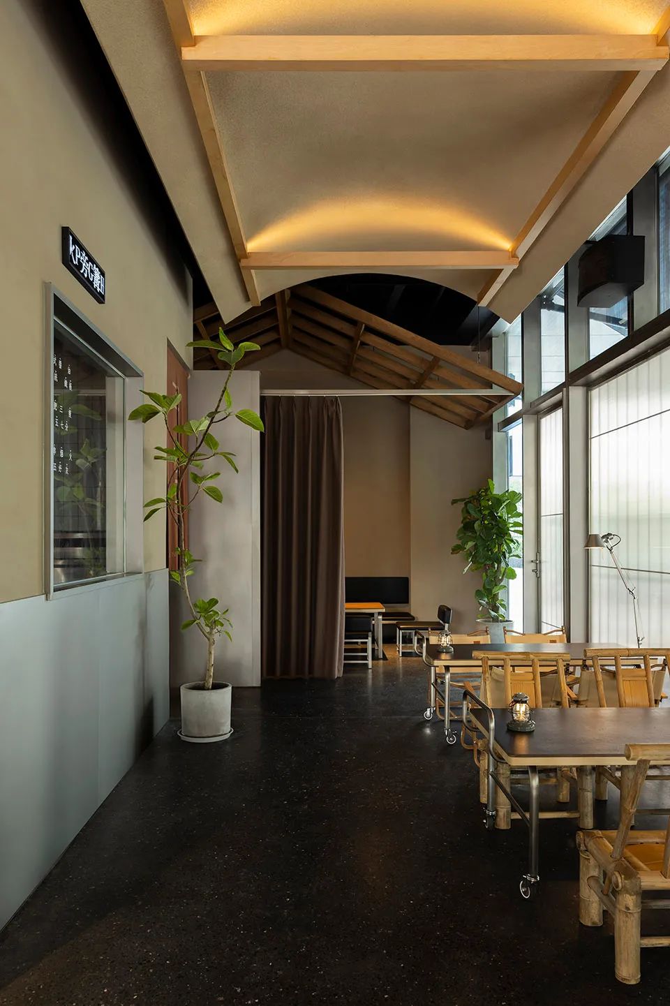 “篝火旁·酱油小串”户外露营串烤酒厂丨中国杭州丨静谧设计研究室 qpdro-23