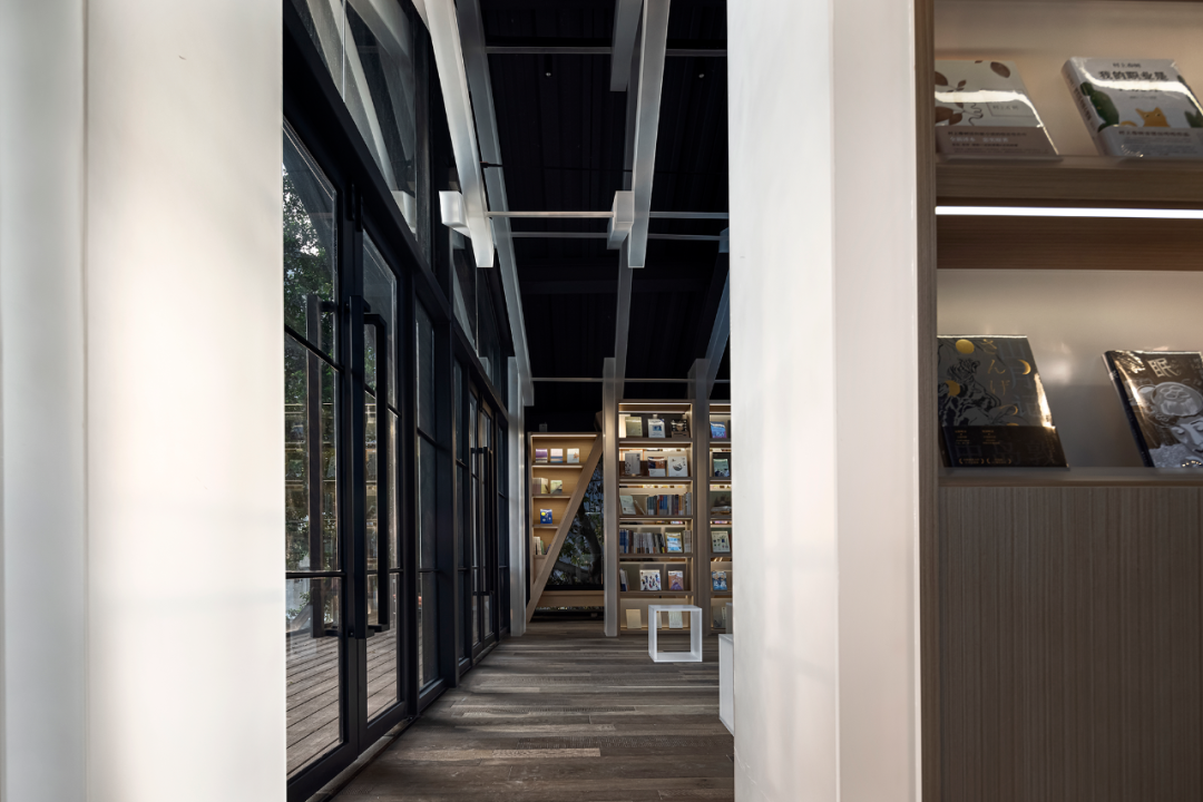 篽箖·上野书屋丨中国惠州丨BDSD吾界空间设计-71