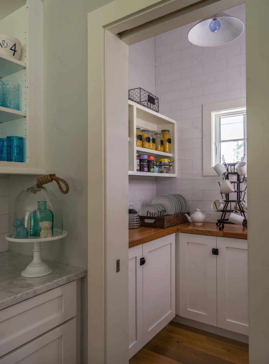 Modern farmhouse style nestled in an idyllic woodsy New England setting-7