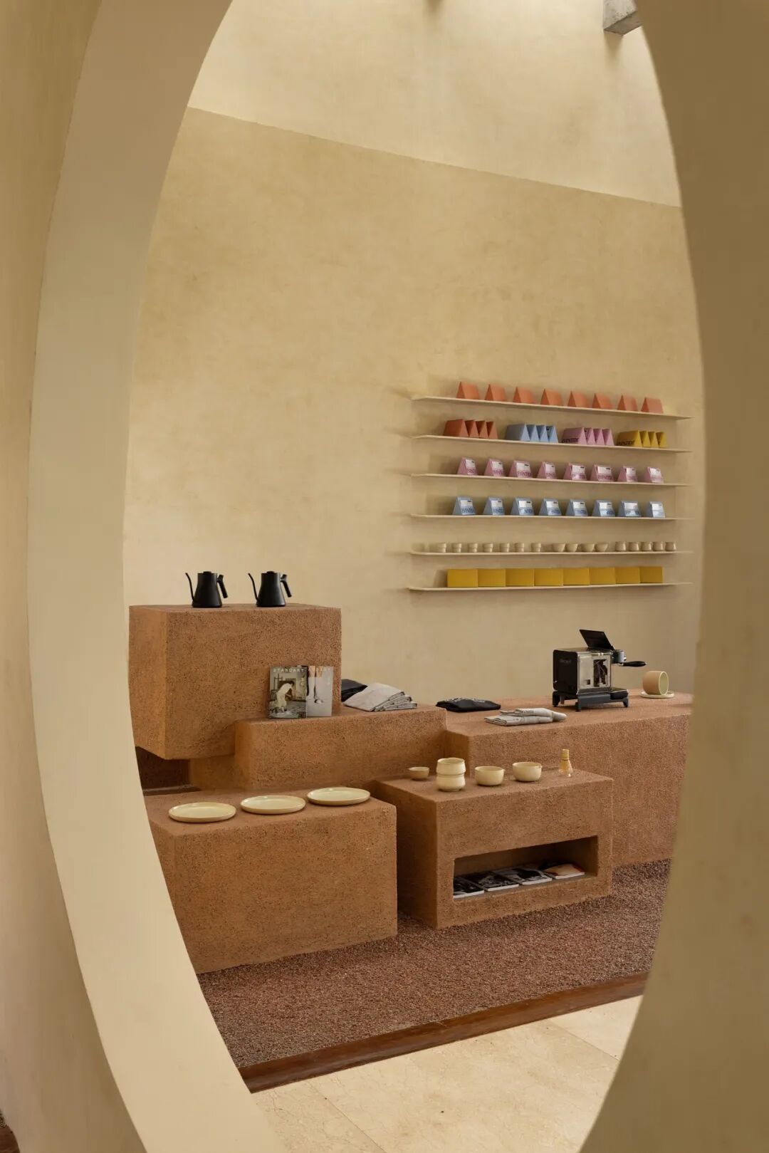 巴塞罗那的爵士乐咖啡馆 Jaç Hifi Café丨西班牙巴塞罗那丨Ligia 和 Arnau 夫妇-97