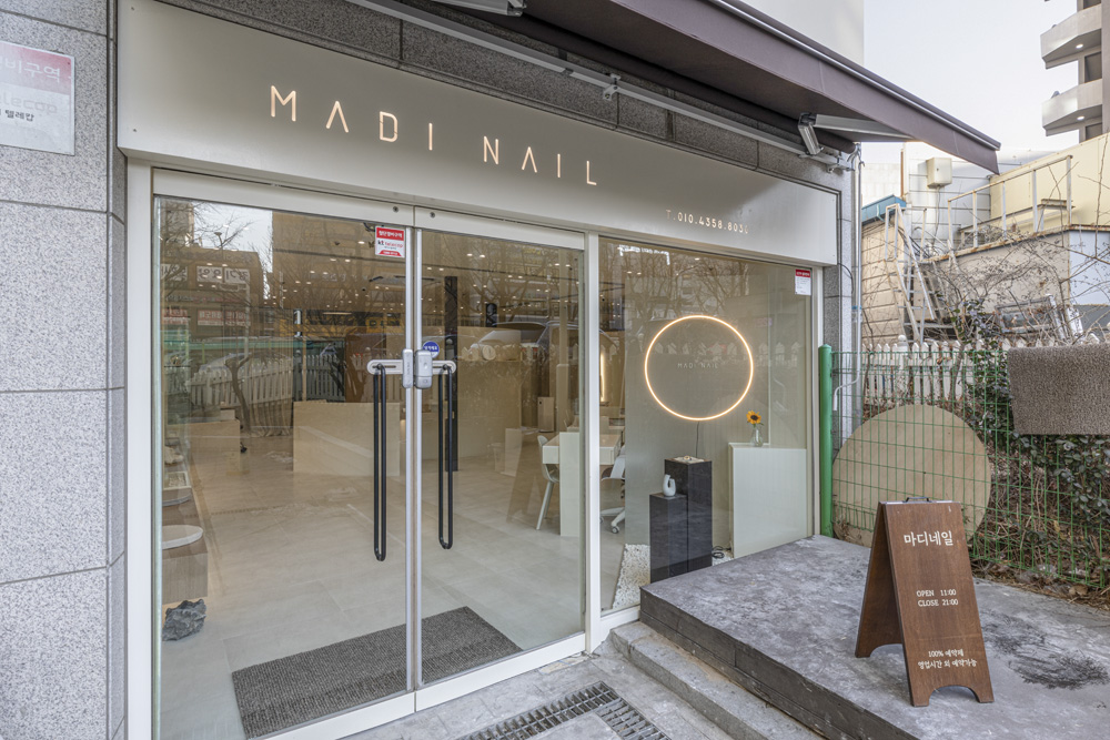 25 坪极简白色调高级室内设计案例-2