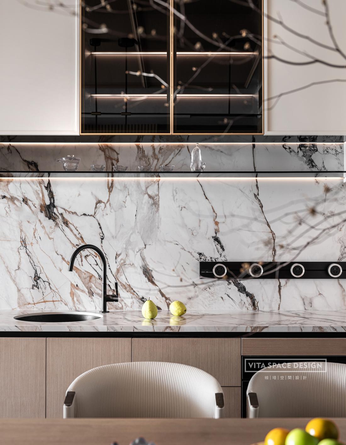 半岛城邦 138㎡原木风样板间丨维塔空间设计-27