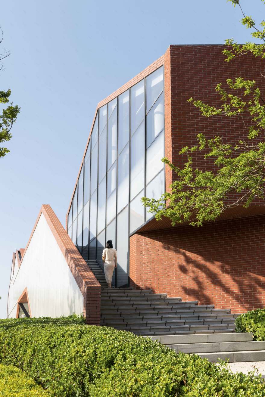 华侨城青岛即墨莲花山乡村振兴示范区项目展示中心丨中国青岛丨袈蓝建筑-69